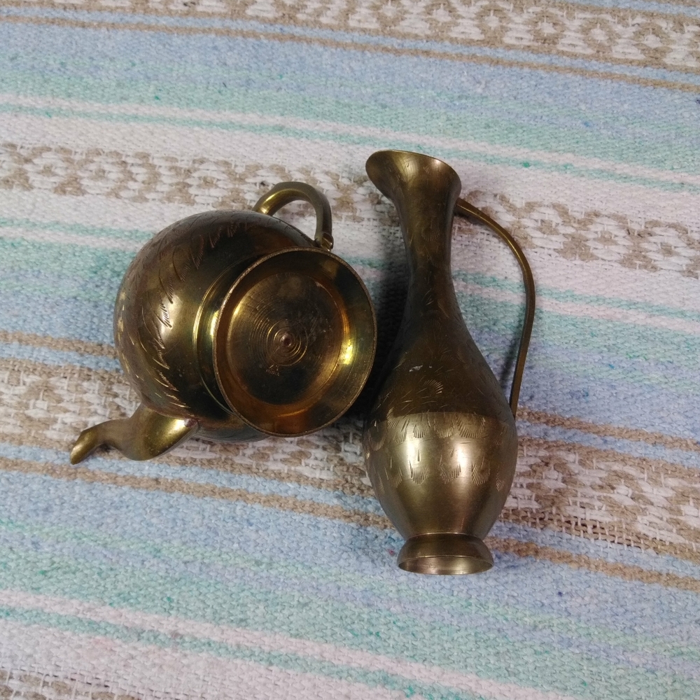3 PIECE SET OF BRASS POT, PITCHER WITH LID - Picture 11 of 16